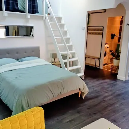 Cosy Centre דירה